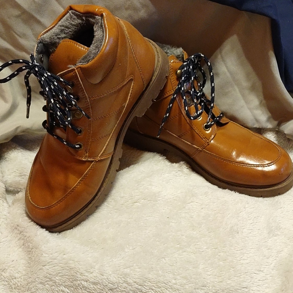 Fabkids Boys sz 4 winter boots sz 4